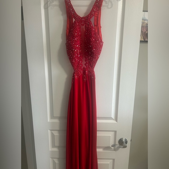 Alyce Paris Red Sleeveless Halter Backless Gown for Prom/Grad - Picture 10 of 10
